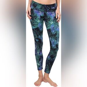 TUFF Athletics Women’s Leggings | Medium | Yoga